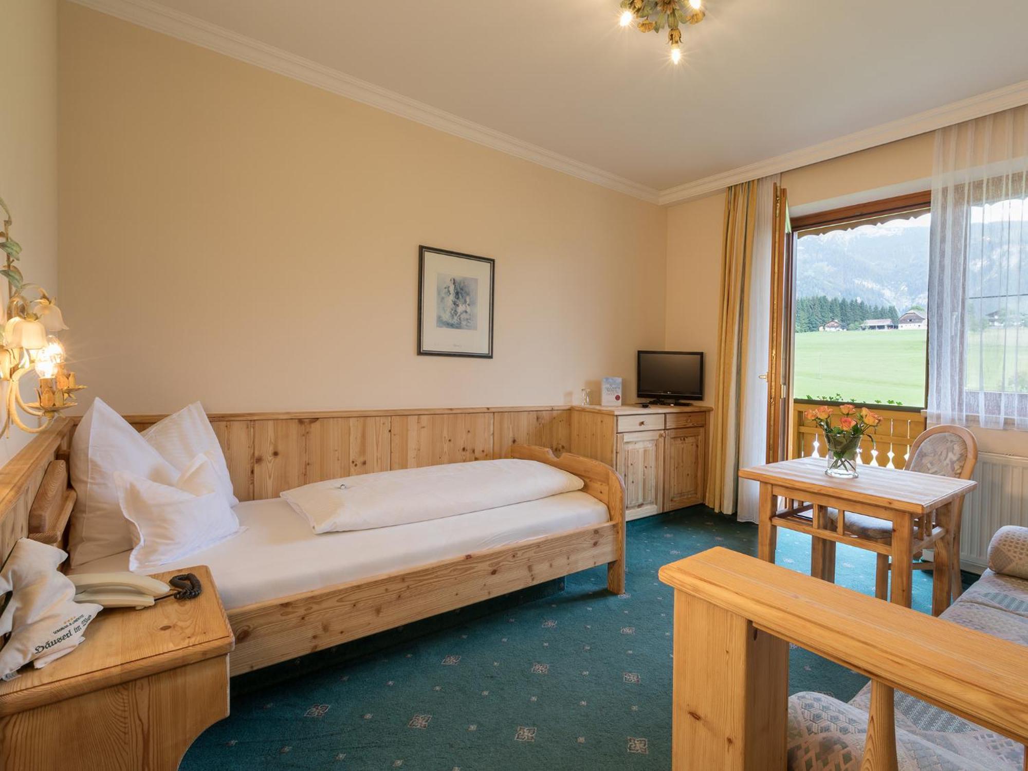 Landhotel Haeuserl Im Wald Грьобминг Екстериор снимка