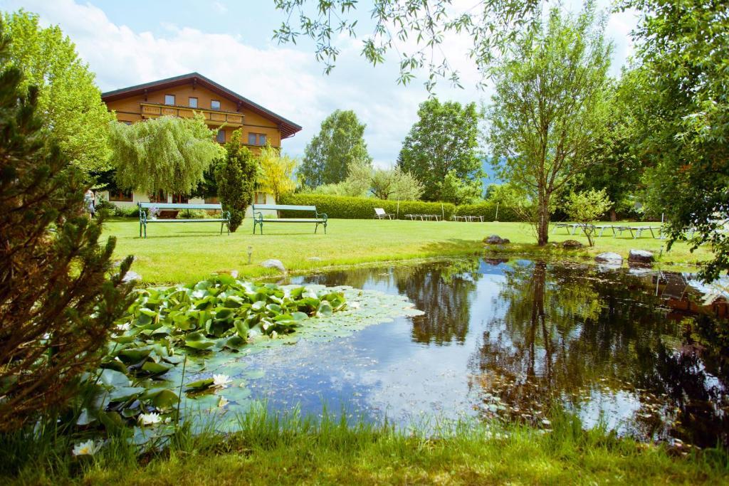Landhotel Haeuserl Im Wald Грьобминг Екстериор снимка